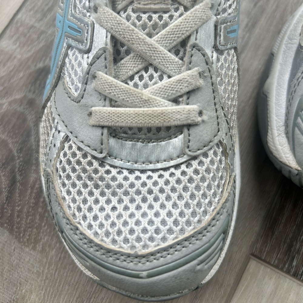 Asics Boys Sneakers in Gray and Light Blue - Picture 3 of 16